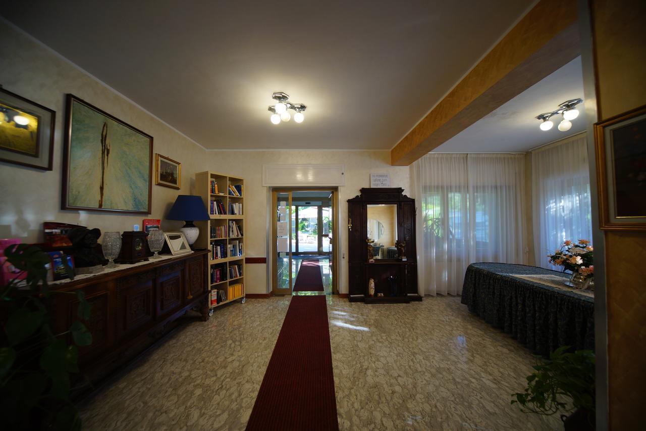 King Hotel Fiuggi Kültér fotó
